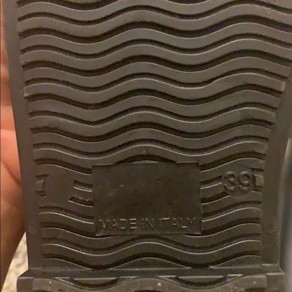 COPY - Burberry equestrian rain boot - Picture 6 of 7